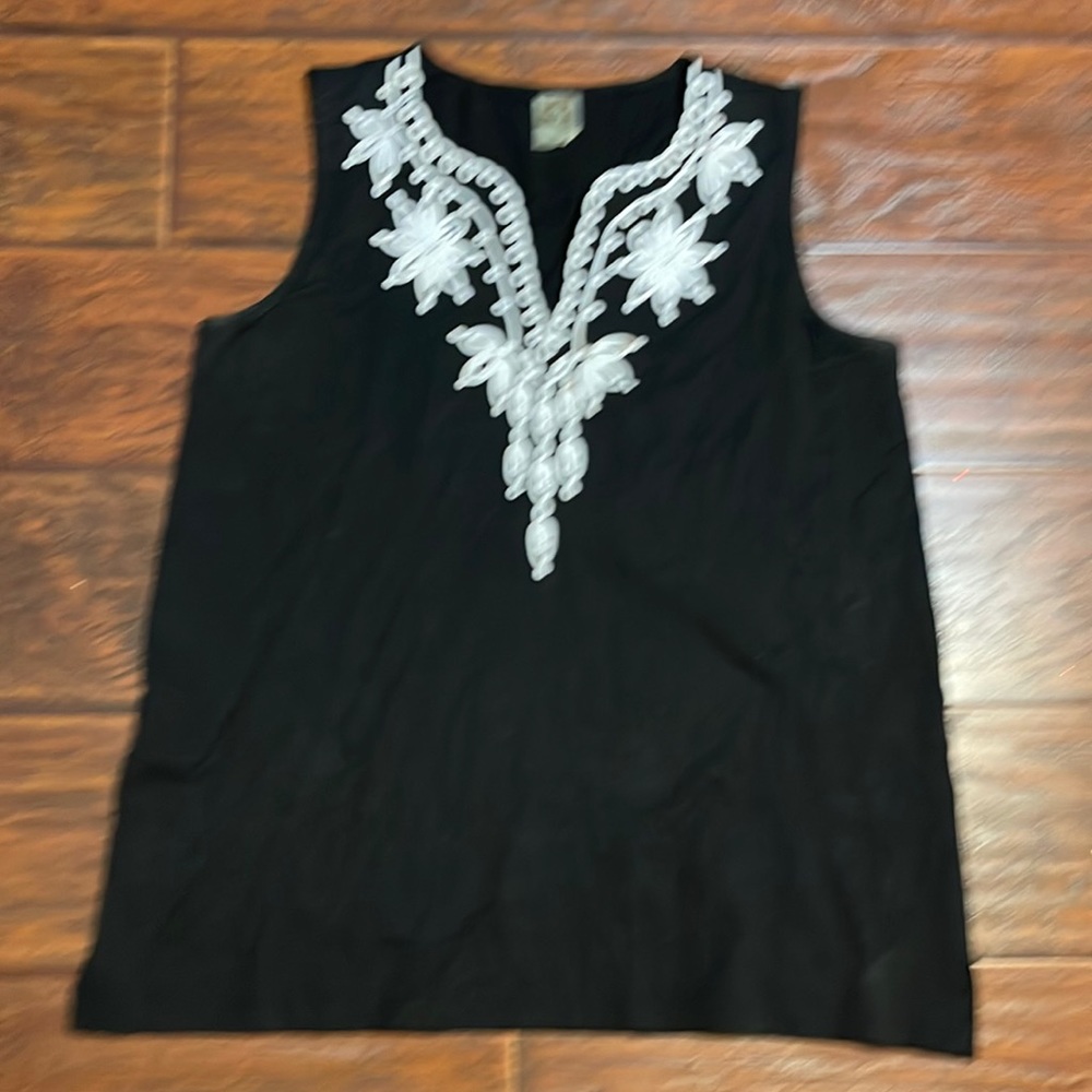 Ann Klein sleeveless top